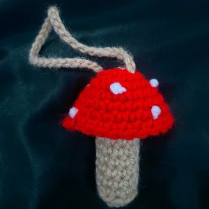 Mushroom 🍄 chapstick holder